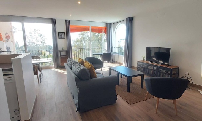 Cerrado de Calderon Apartment | Family apartment with pool, gardens and parking in Malaga