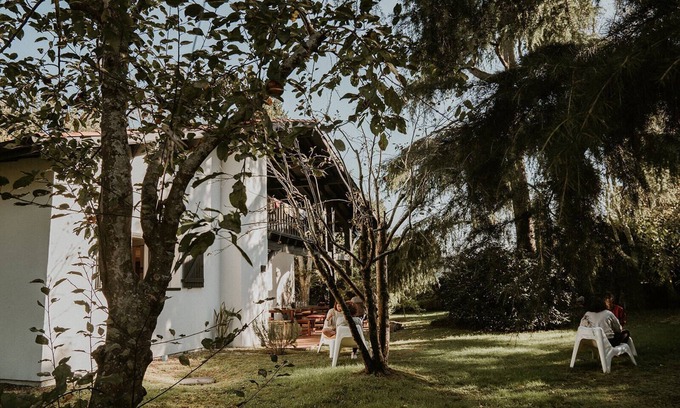 Saubion House | Family B&B on cycle path