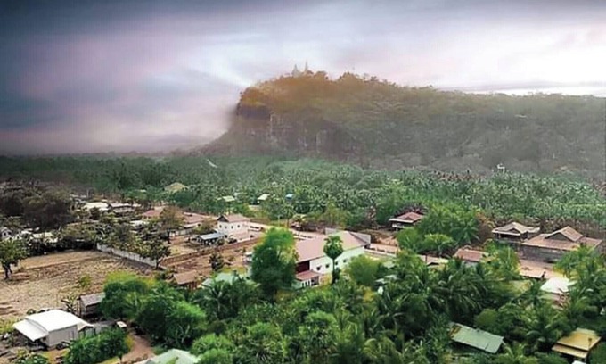 Banan House | Family Batcave Homestay