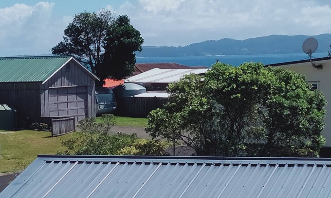 Opito Bay House | Family Beach Bach - 1 min walk to Opito Bay beach