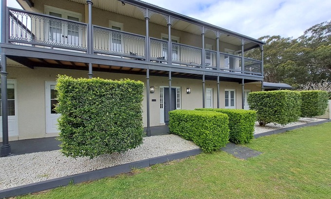 Bateau Bay House | Family beach house