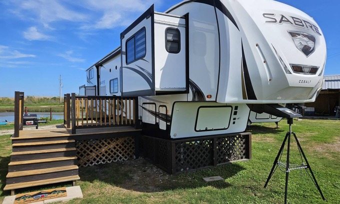 Port Bolivar House | Family Beach Getaway Luxury 5th Wheel-Sleeps 7