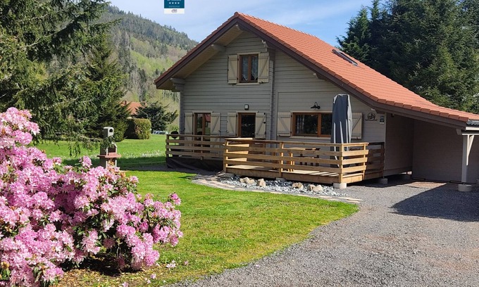 Ban-sur-Meurthe-Clefcy Ski Chalet | Family chalet with authentic charm and forest views. 15 mn from Gérardmer