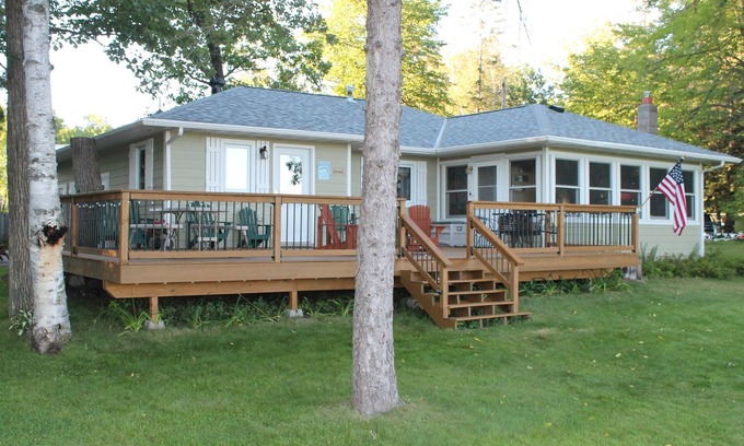 Bay Lake Cabin | Family Cabin on Beautiful Bay Lake-RELAX-Large Lakeside Deck, Yard, Private Dock