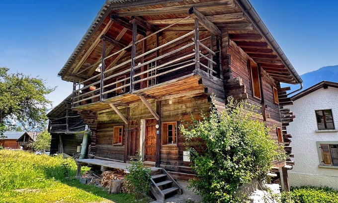 Bruson Ski Chalet | Family Chalet Karibu - 4 Vallées - next to Verbier