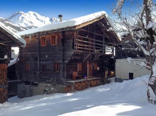 Bruson Ski Chalet | Family Chalet Karibu - 4 Vallées - next to Verbier