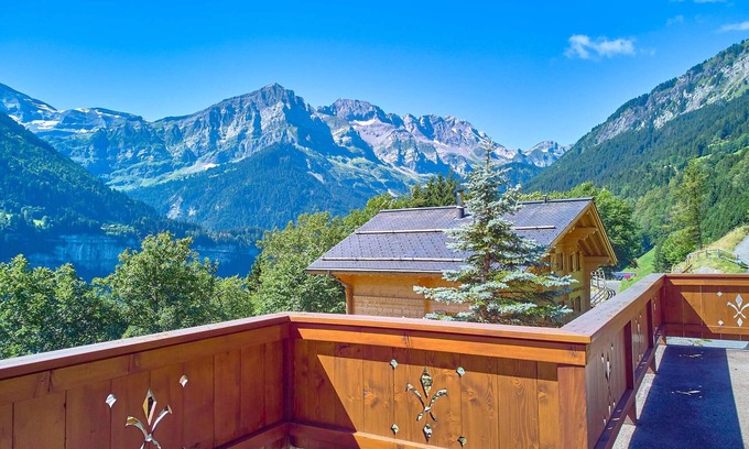 Champery Ski Chalet | Family chalet overlooking the Midi Teeth