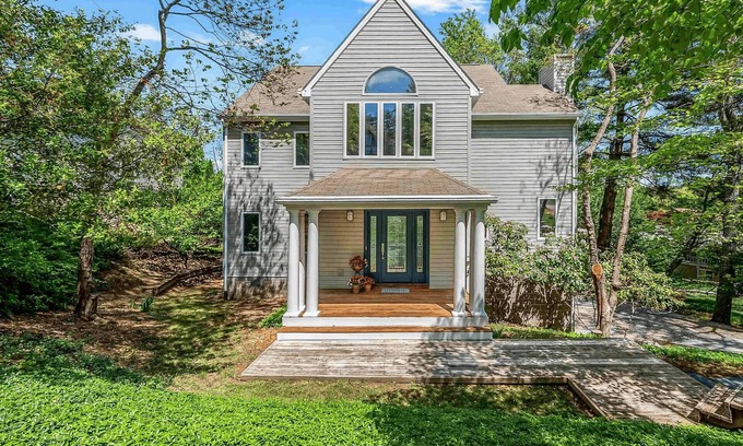Blacksburg House | Family Comfort & Hokie Spirit - 1.5 Miles to Campus and Downtown Fun!