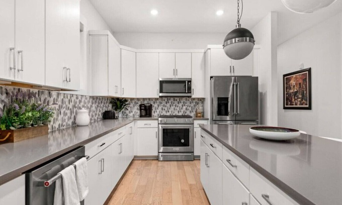 West End Apartment | Family Comfort | West End Kings