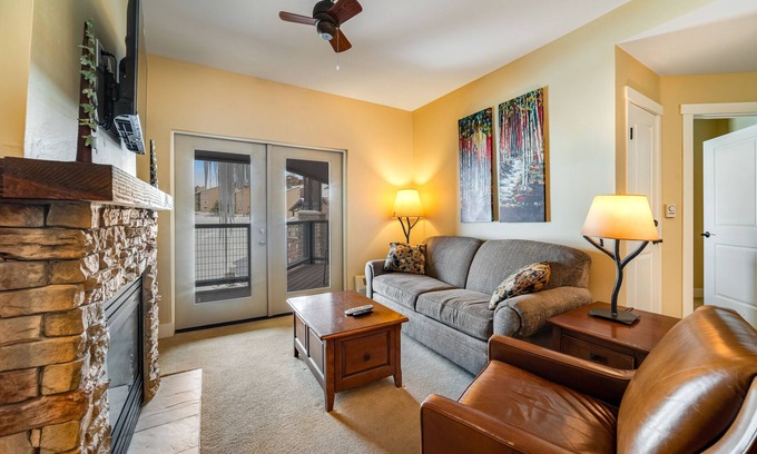 Silvercreek Condo | Family condo w/shared pool & hot tub/private washer/dryer, WiFi - near skiing