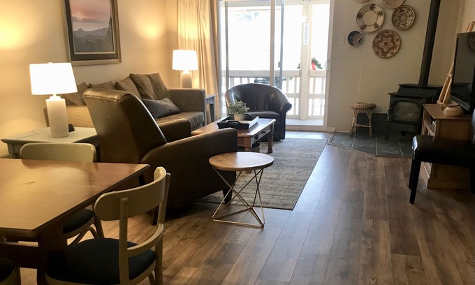 Red River Condo | Family condo, walk to ski area, private fishing pond and playground