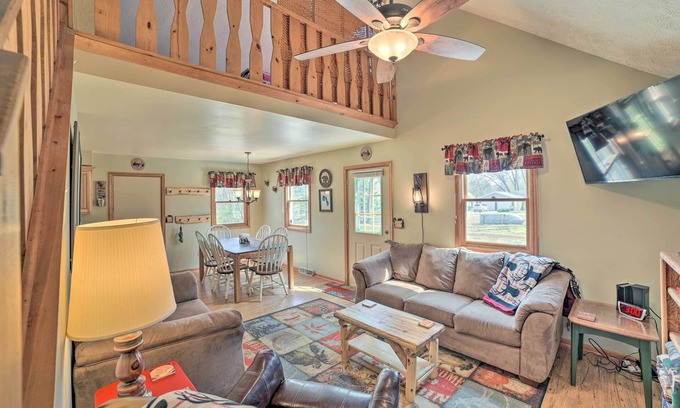 Higgins Lake Cabin | Family Cottage 3 Mi to Higgins Lake State Pk!