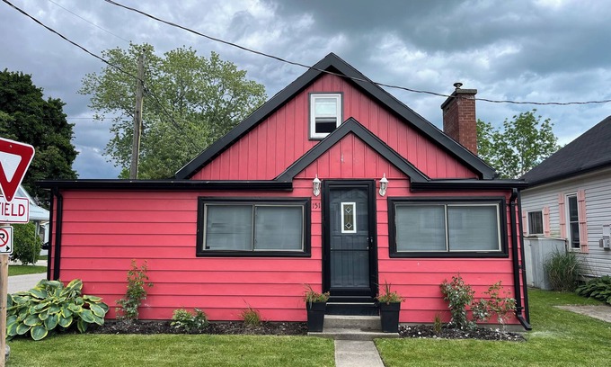 Port Stanley Cottage | Family Cottage Favourite