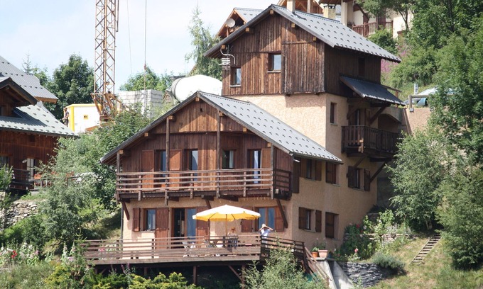 Villard-Reculas Ski Chalet | Family cottage 12 pers- close tracks, view + on mountains, South terrace