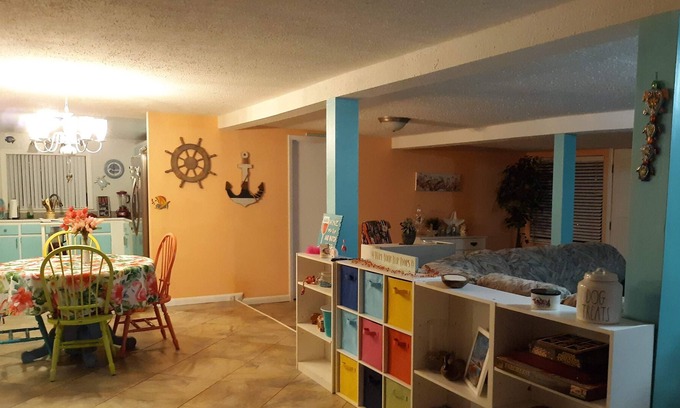 June Park Cottage | Family / dog friendly cottage close to beach