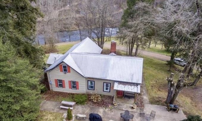 Canton House | Family & Dog Friendly River Front Cabin on 2 Acres peaceful... Tubing, Fishing!