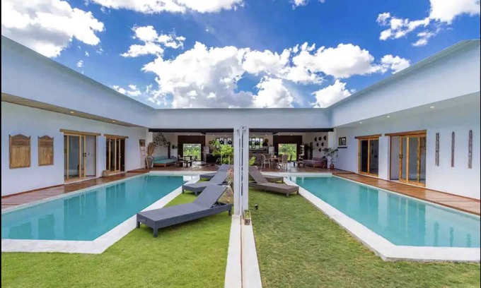 Tanjungbenoa Villa | ❤ Family Dream!Walk to Semyniak Beach, 7Br/2 pools