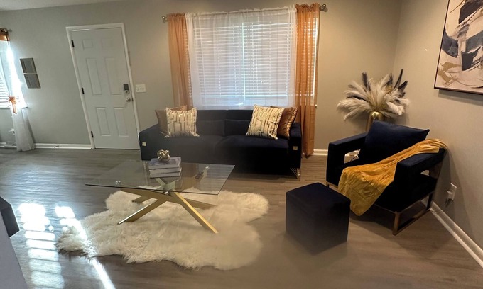 Woodlawn House | Family entertainment home centrally located close to downtown and Kings island