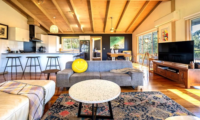 Johanna House | Family Escape to the hills