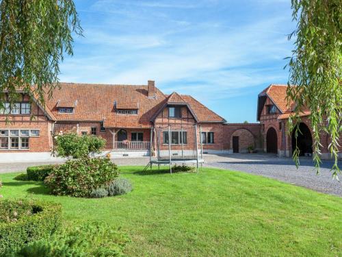 Le Bizet House | Family Farmhouse, Ploegsteert