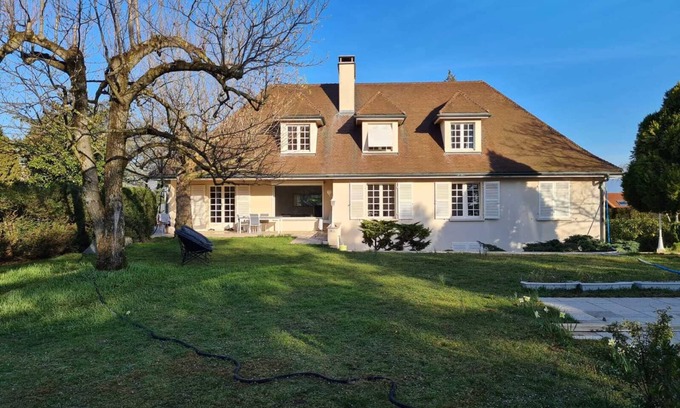 Saint-Julien-en-Genevois House | Family house perfect for one or few families near Geneva