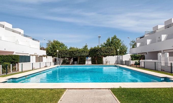 Conil de la Frontera House | Family-Friendly Home Casa Noah Close to Beach with Pool, Terrace, Balcony & Wi-Fi