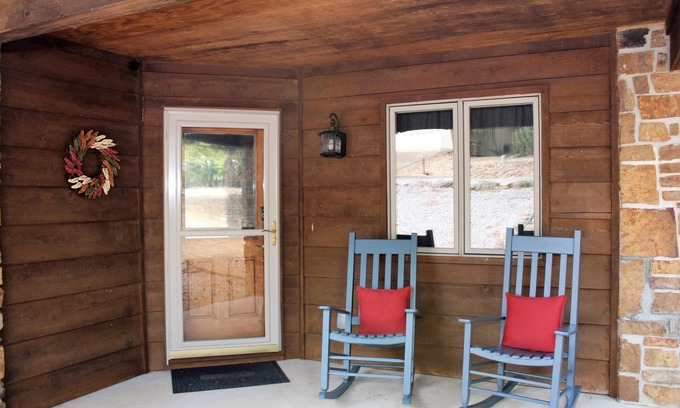 Hot Springs Village House | Family Friendly Home with Large Fenced Yard!