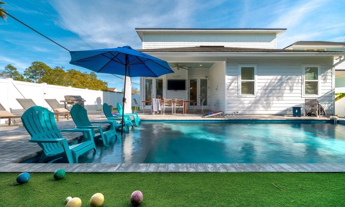 Jacksonville Beach House | Family-Friendly Luxe Home with Heated Pool & Games