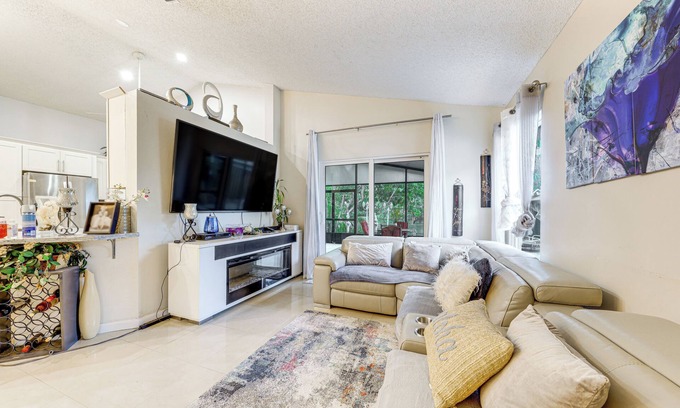 North Lauderdale House | Family-Friendly North Lauderdale Home w/Grill!