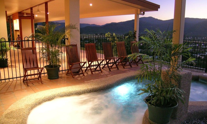 Atherton Ski Chalet | Family Friendly 1 Bedroom Apartment.