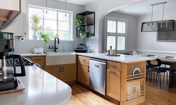 Richmond House | Family-Friendly 1950s Cape Cod Retreat