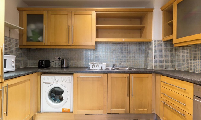 Dublin Apartment | Family-Friendly 2-Bed Apartment Opposite Santry Park – Close to Airport