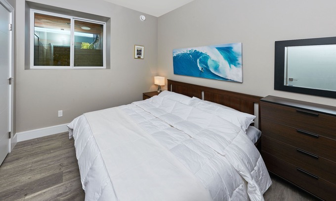 Burnaby Apartment | Family Friendly 2 Bed Rooms Basement Suite- The Chateau - ST No. 00177094