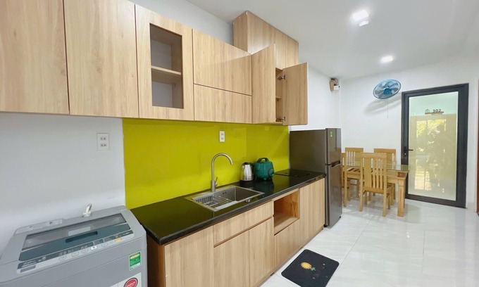 Ngu Hanh Son Apartment | Family-friendly - 2 BR - Full Kitchen