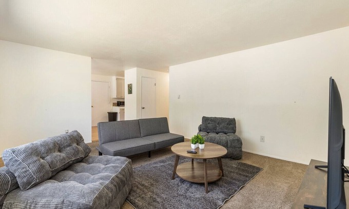 Picnic Point-North Lynnwood House | Family-Friendly 2BR Home in Lynnwood w/Parking