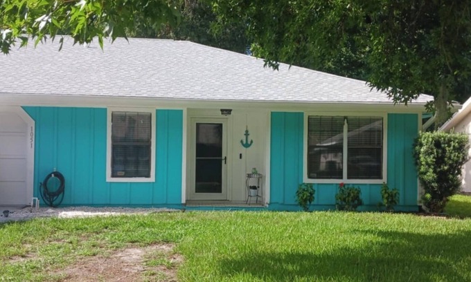 Port Orange House | Family-Friendly 3-bedroom house in Quiet Neighborhood in Coastal Port Orange