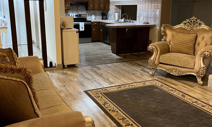 Lawton House | Family friendly 3-bedroom house