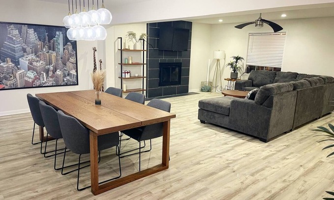 Ellendale House | Family-Friendly 4-Bedroom Retreat with Game Room and Outdoor Seating