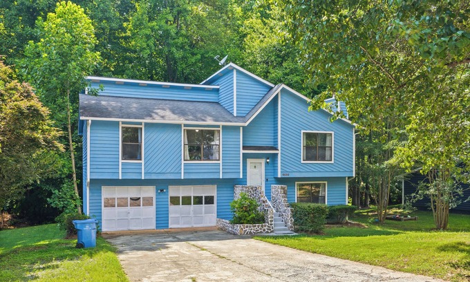 Mint Hill House | Family-Friendly 4BR Home in Mint Hill – Safe, Spacious & Serene!
