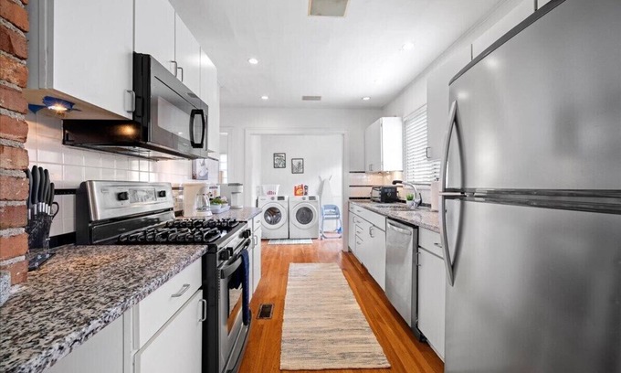 South Kansas City House | Family Friendly 4BR Charmer w/ Games & Sunny Yard