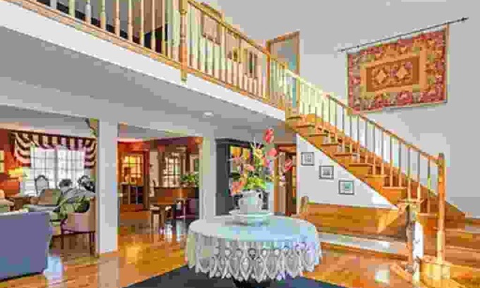 Westhampton House | Family Friendly 6 Bedroom Waterfront 3 Acre Pool & Hot TubnFREE EV Charger