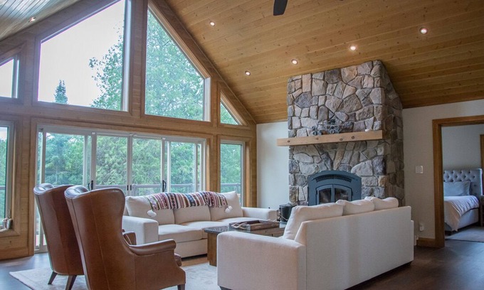 Dunchurch Cottage | Family friendly all season cottage on Whitestone lake. Nestled on 7 acres forest