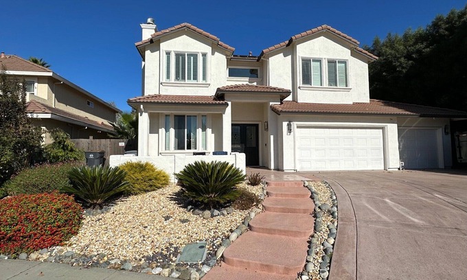 Davis House | Family friendly and less than10 minutes from downtown Davis