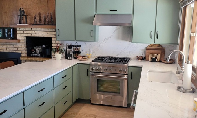 Golden Valley House | Family Friendly and Cozy Residential Home in Golden Valley