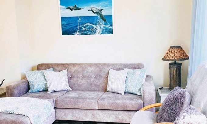 Betty's Bay Apartment | Family-friendly apartment with a sea view and close to the beach