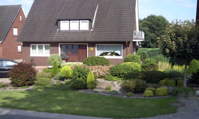 Haren Apartment | Family-friendly apartment between golf course and holiday center lock Dankern