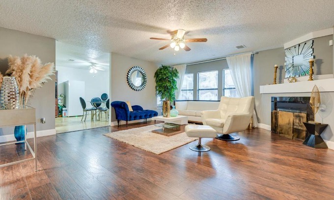 Southeast Arlington House | Family-Friendly Arlington Home with Private Yard!