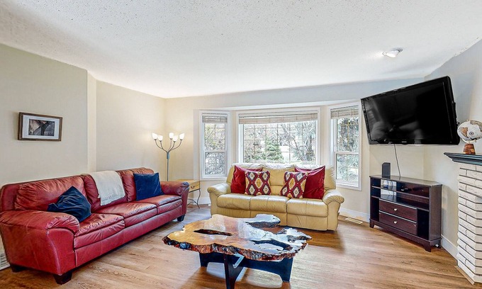 Christina Lake House | Family-Friendly Home with WiFi, Private Washer/Dryer, Central AC, and Firepit