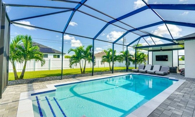 Diplomat House | Family-Friendly Cape Coral Pool Home