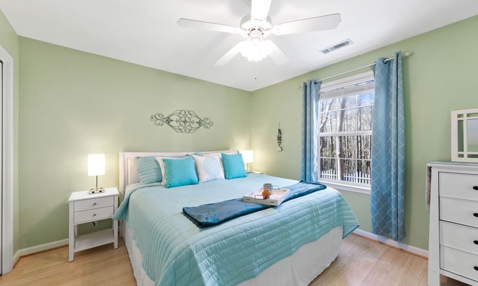 Ocean Pines House | Family friendly close to OC, pool access
